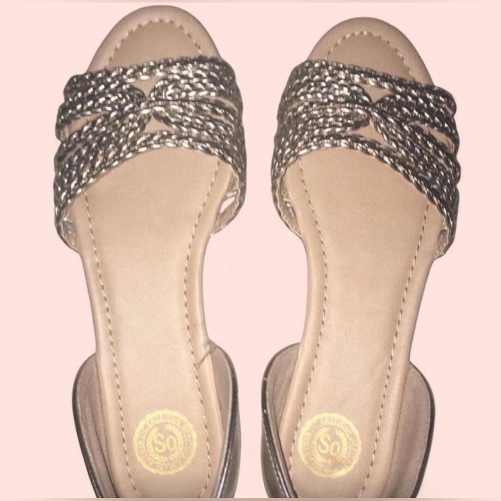 🟢Champagne Gold Braided Flat Sandals (Like New)